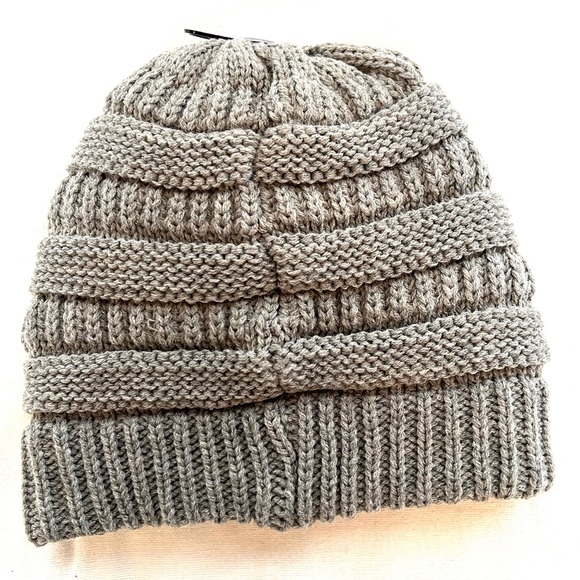 C.C Beanie - Picture 2 of 3